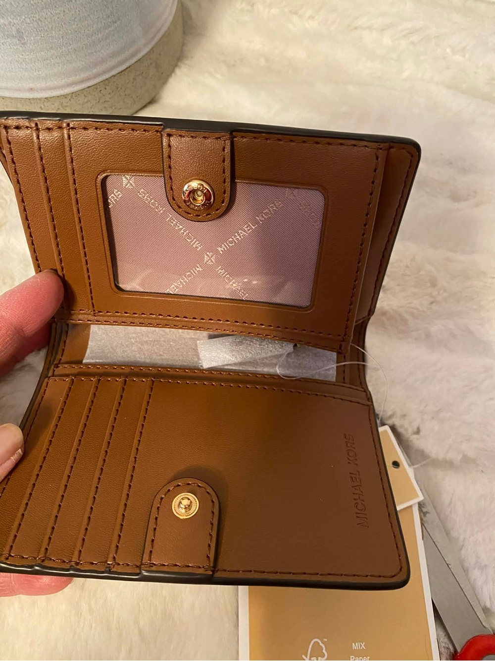 ✨🆕✨Brand New Michael Kors Medium Slim Wallet - Picture 4 of 7